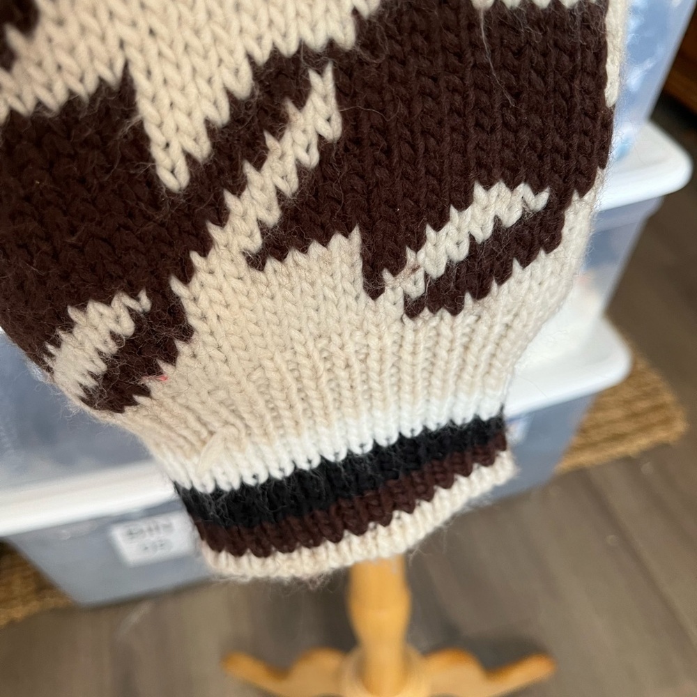 Alecia Sweater - Picture 8 of 11